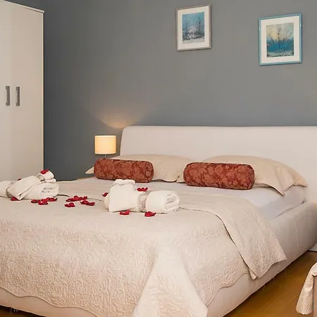 Old Town With Sea View Apartamento